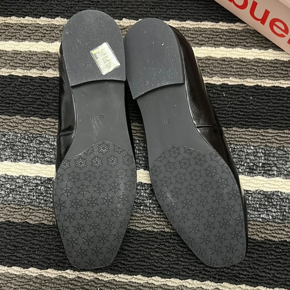 Sz 38 (7.5)⭐️NWT Bueno Elizabeth Black Patent Leather Flats. - Picture 7 of 13